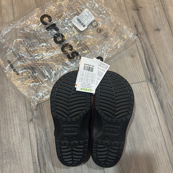 Crocs! - Picture 4 of 4